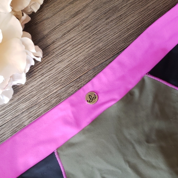 Prana swim suit bottoms - Picture 3 of 7